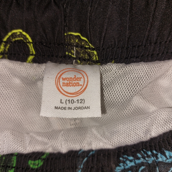 Boys amphibian print swim trunks. Black size large (10-12) - Picture 3 of 3